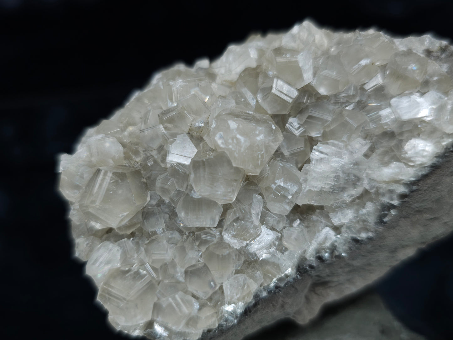#33115 Super clear Nailhead Spar Calcite cluster with Chalcopyrite ore and multiple small fossils in the matrix