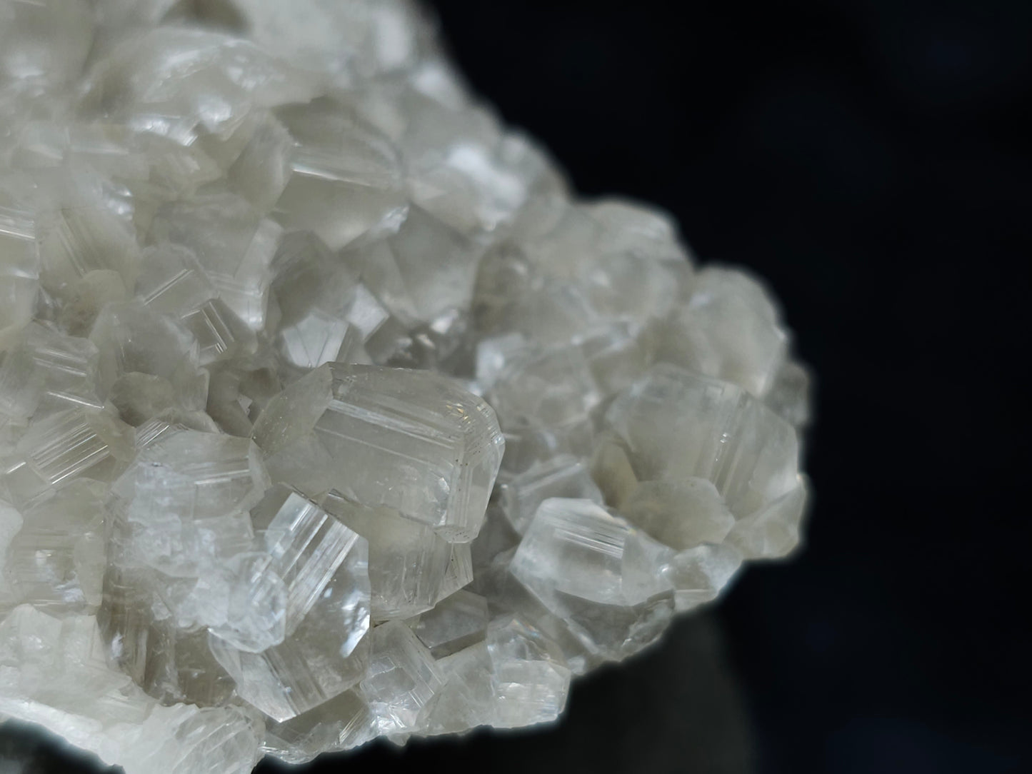 #33115 Super clear Nailhead Spar Calcite cluster with Chalcopyrite ore and multiple small fossils in the matrix