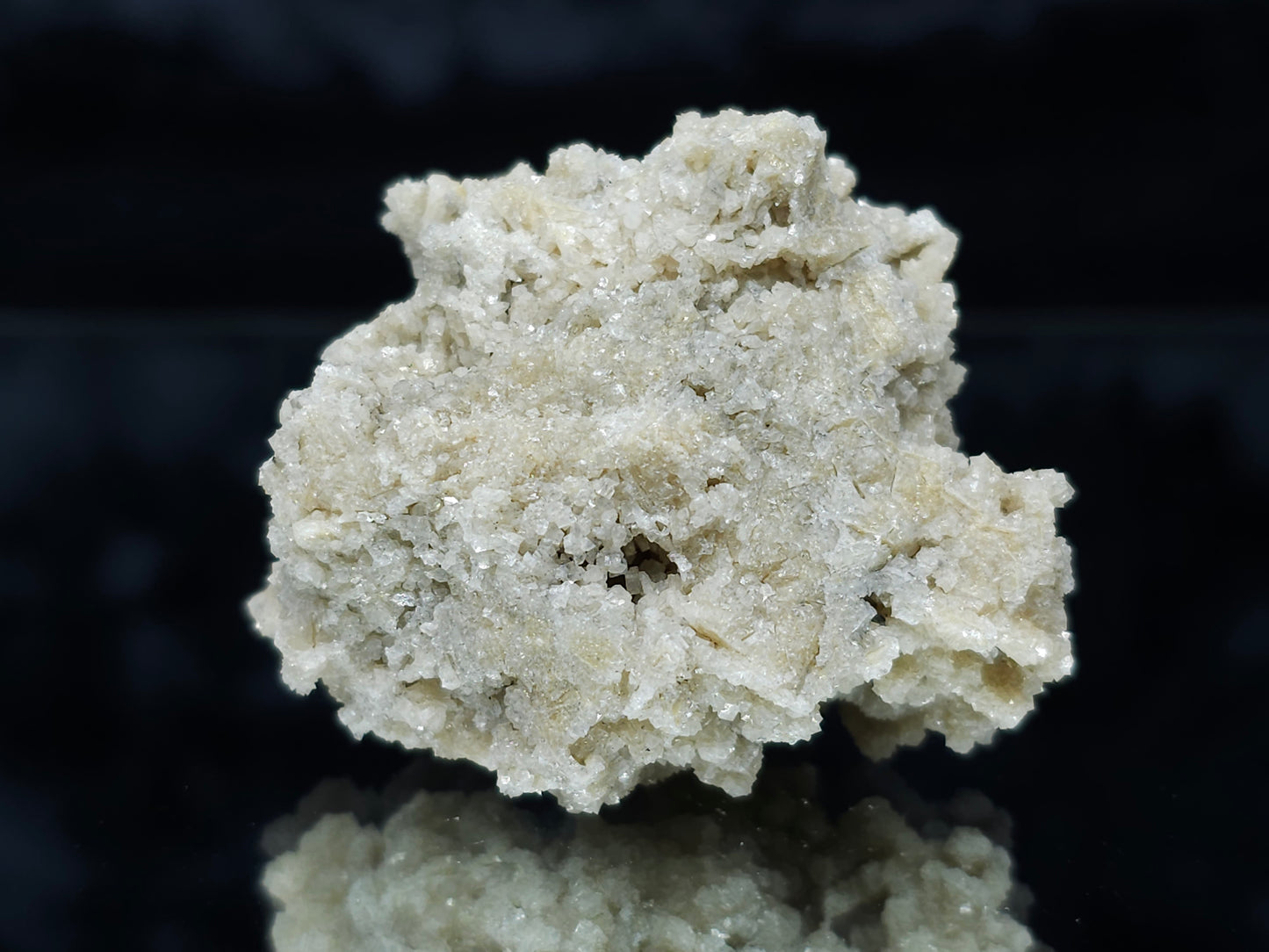 #88000 Cream-white Calcite pseudomorph after needle Calcite