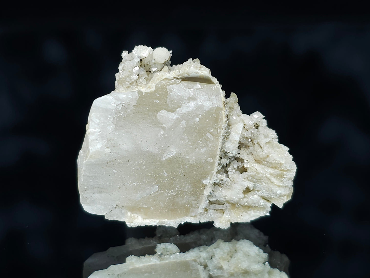 #88010 Dogtooth Spar Calcite on pseudomorph after needle Calcite on matrix