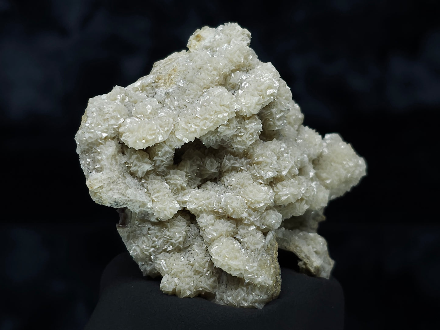 #88018 Cream-white Calcite pseudomorph after needle Calcite formation on matrix