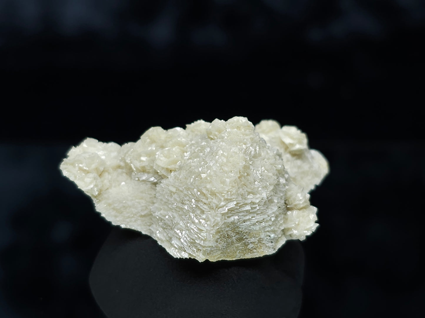 #88019 Cream-white Calcite pseudomorph after Combined form Calcite