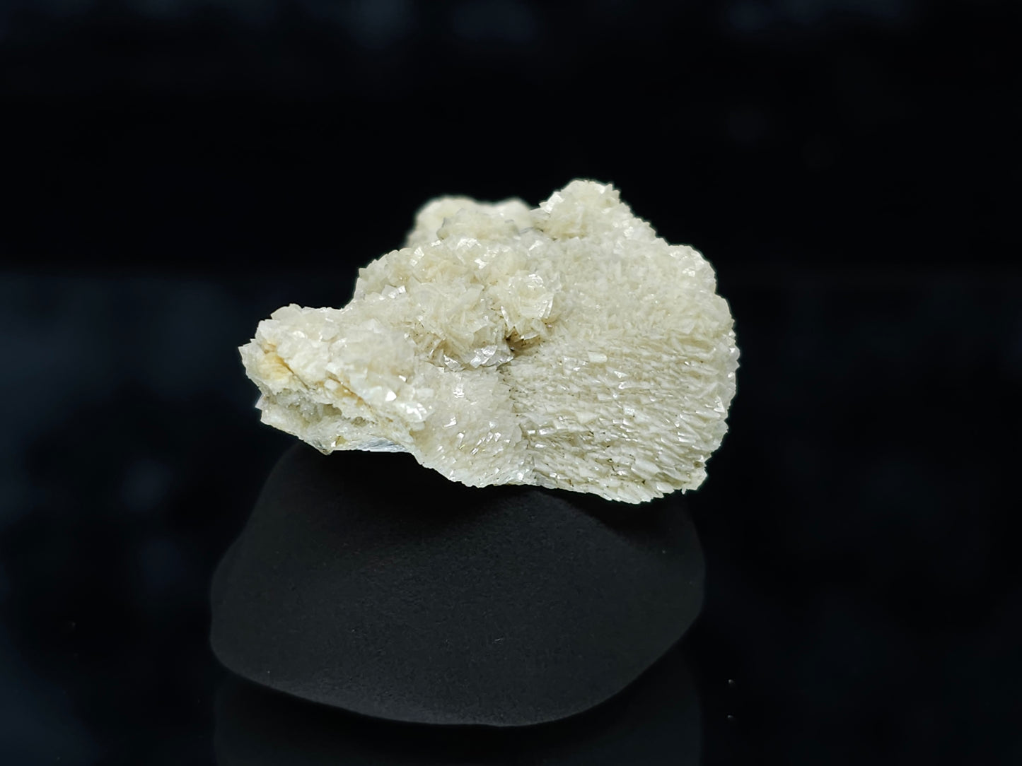 #88019 Cream-white Calcite pseudomorph after Combined form Calcite