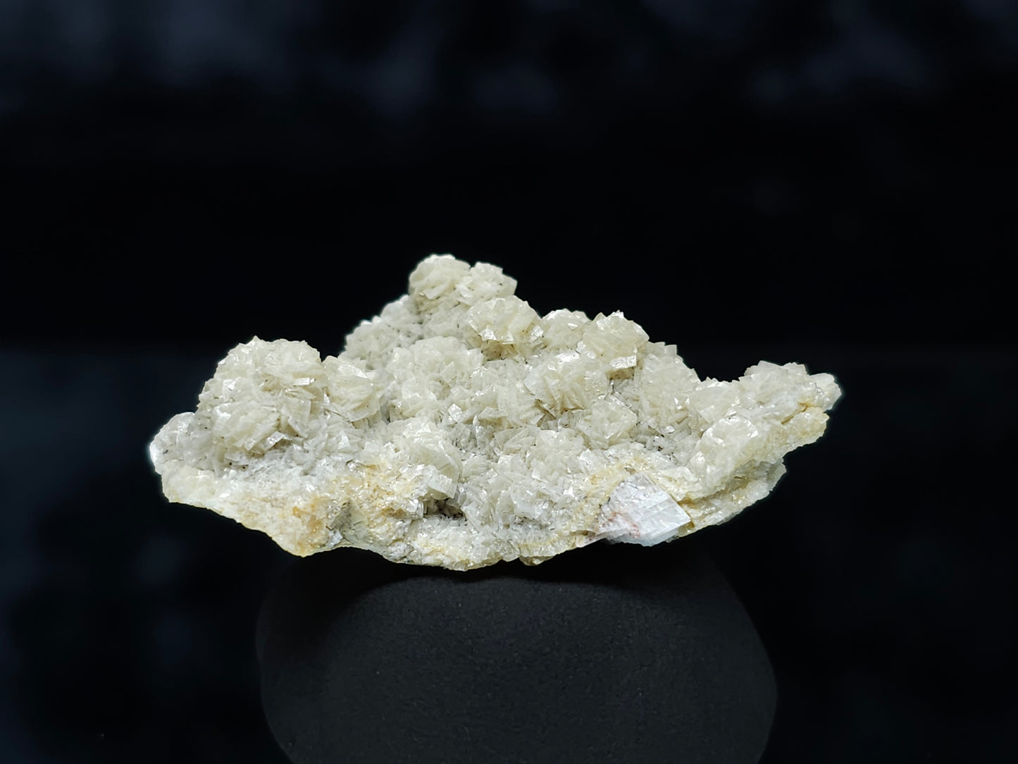 #88019 Cream-white Calcite pseudomorph after Combined form Calcite