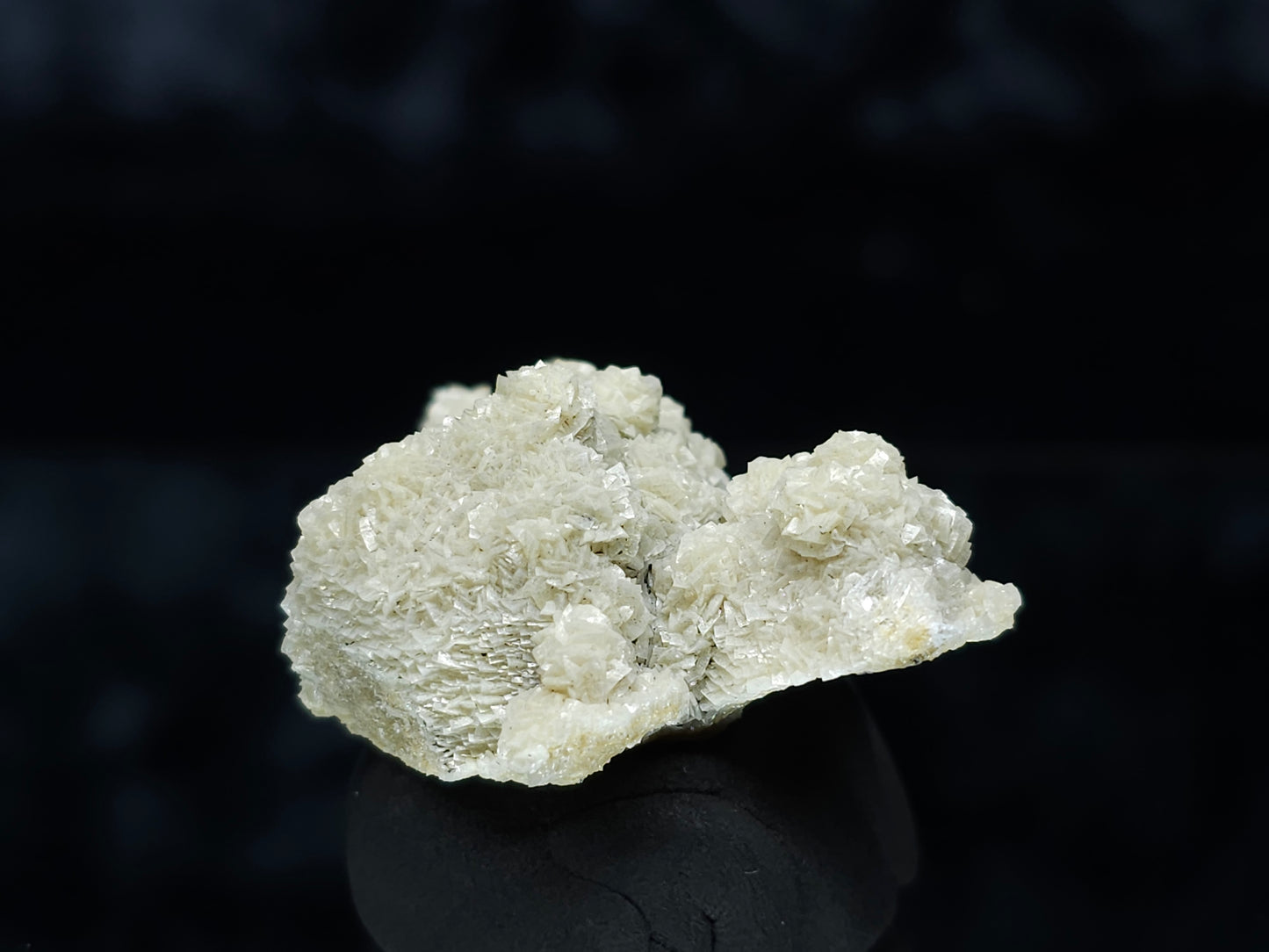 #88019 Cream-white Calcite pseudomorph after Combined form Calcite