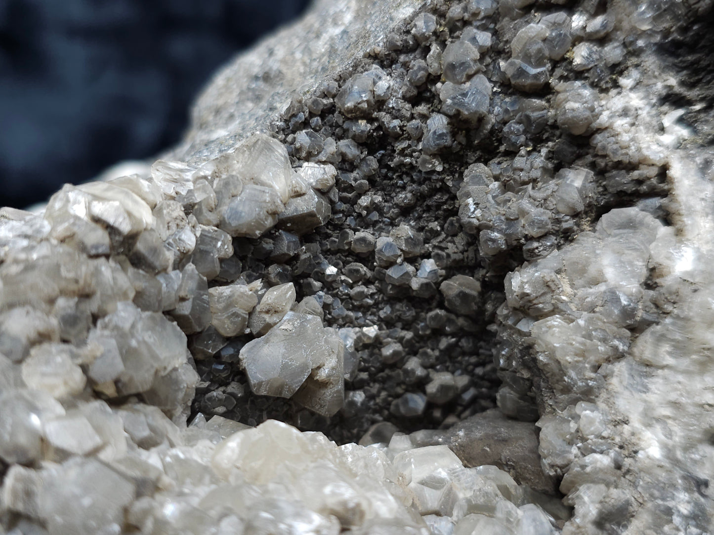 #33123 Super clear Nailhead Spar Calcite cluster with Chalcopyrite ore and multiple small fossils in the matrix