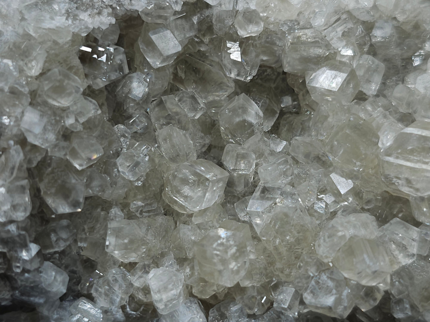 #33123 Super clear Nailhead Spar Calcite cluster with Chalcopyrite ore and multiple small fossils in the matrix