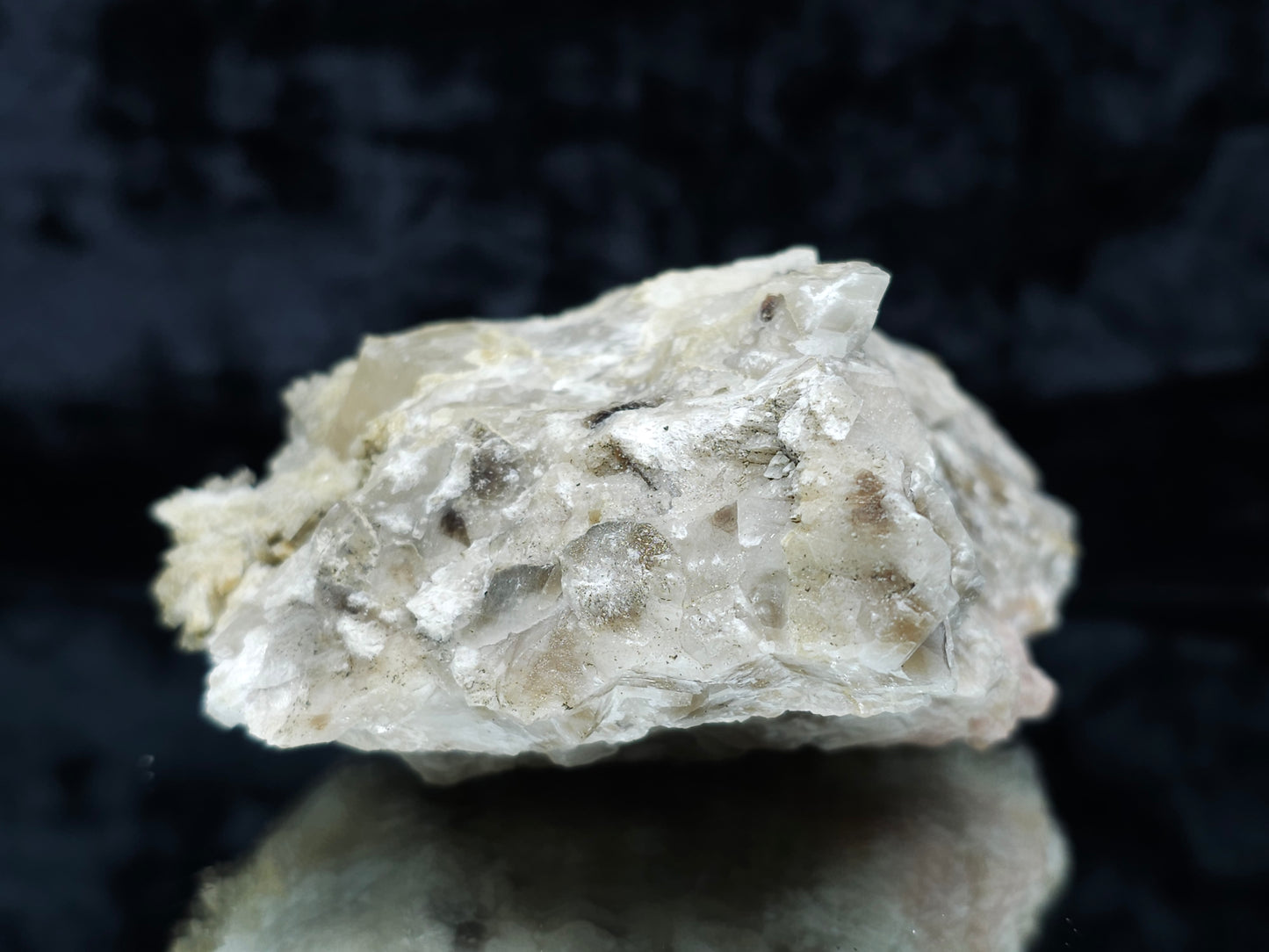 #88060 Spirit Gwindel Quartz on Cream-white Calcite pseudomorph after needle Calcite formation