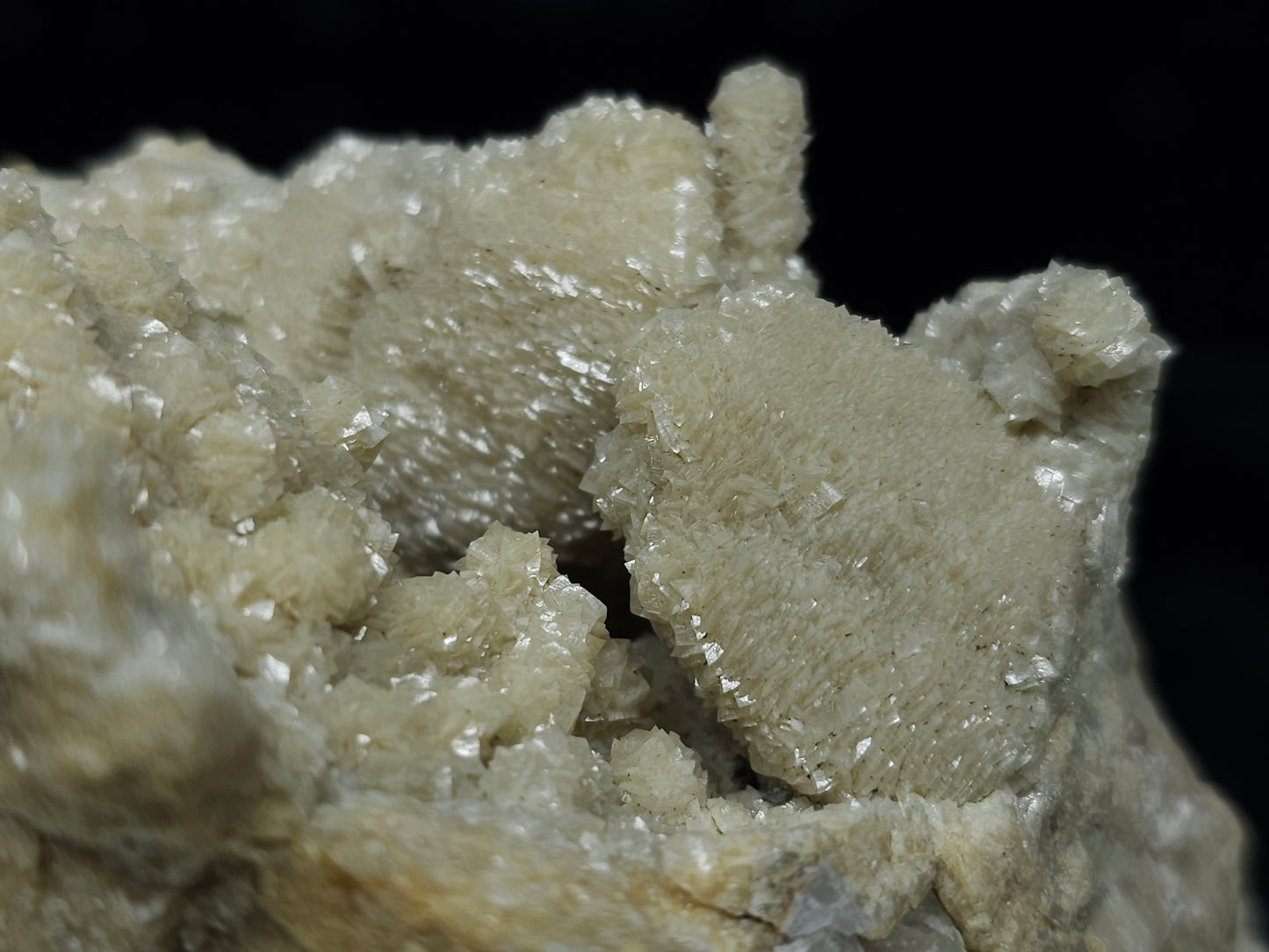 #88061 Spirit Gwindel Quartz cream-white Calcite pseudomorph after special Calcite formation