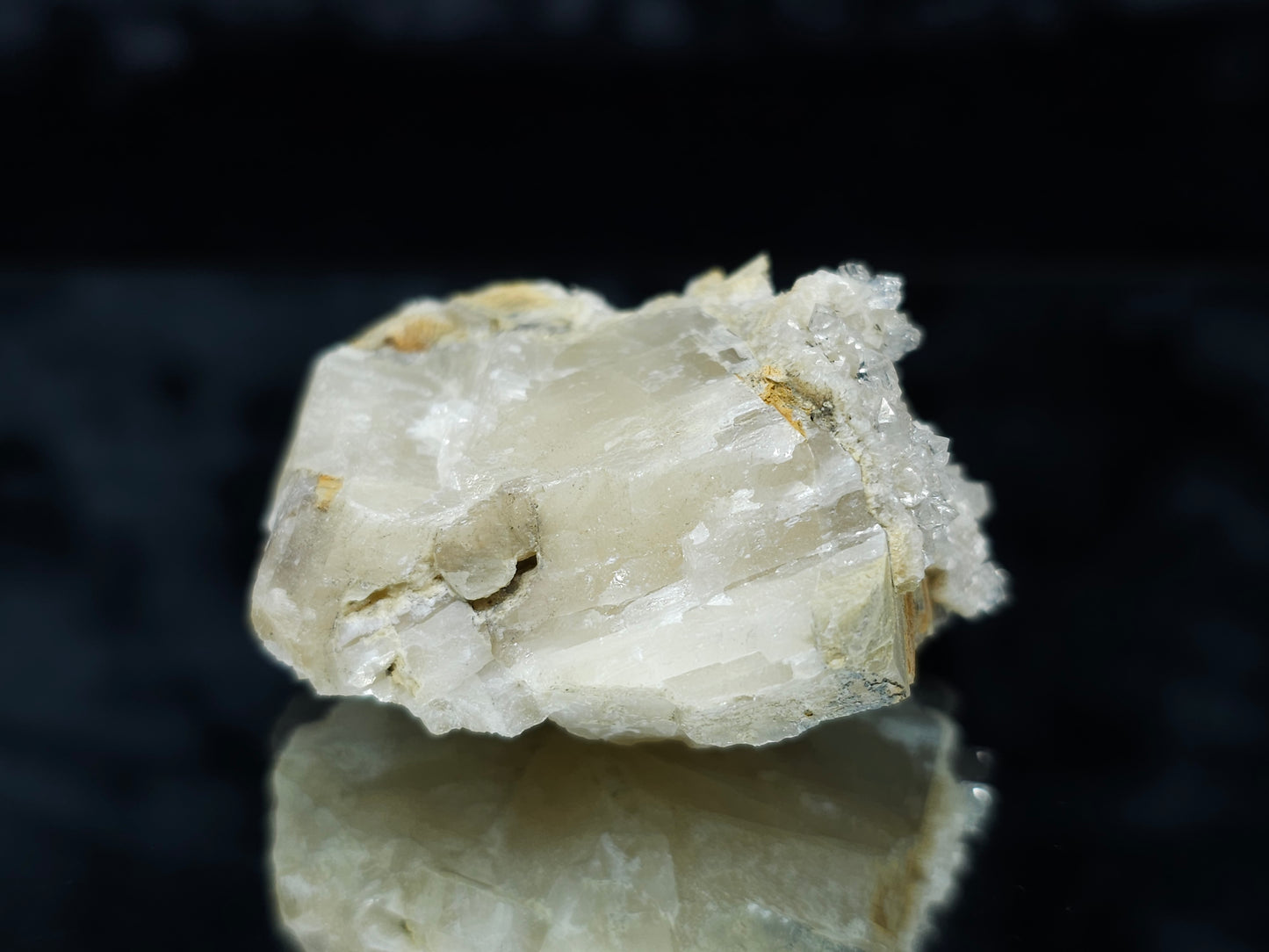 #88102 Spirit Gwindel Quartz on Calcite pseudomorph after Calcite matrix