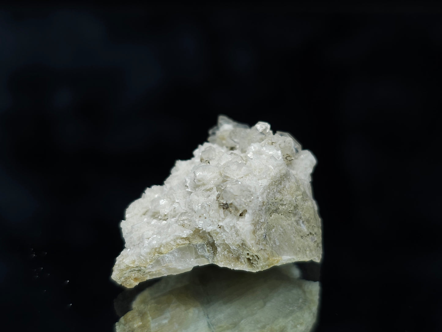 #88105 Spirit Gwindel Quartz on Calcite pseudomorph after Calcite matrix