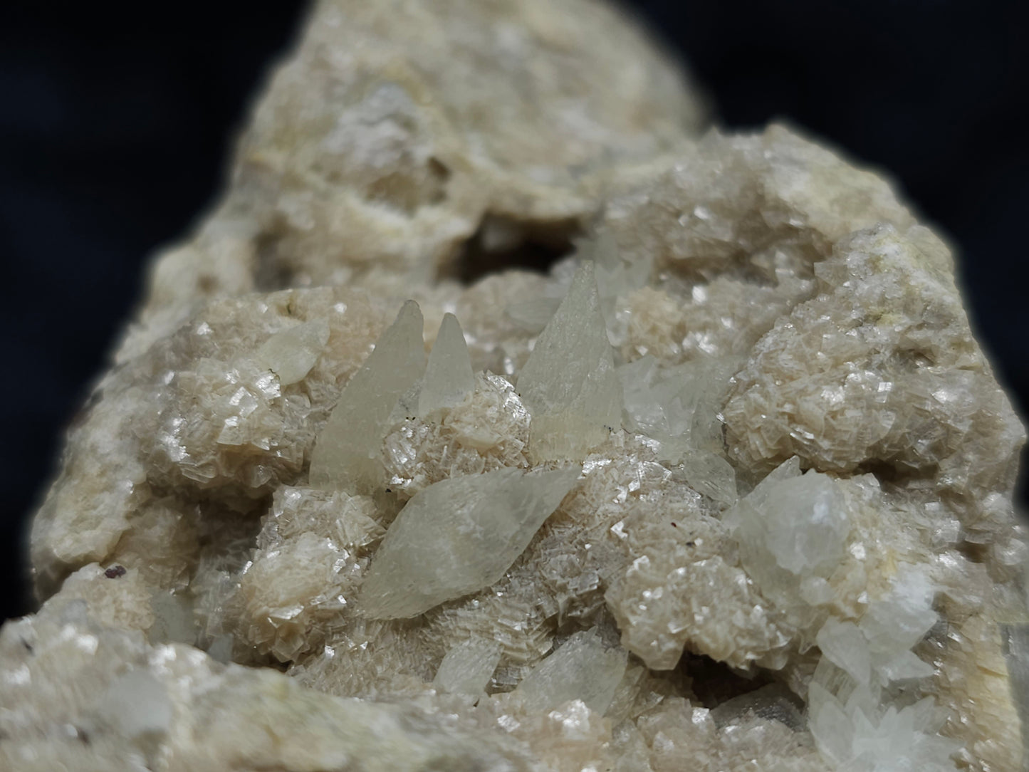 #88107  Hematite and awesome Dogtooth Spar Calcite and Calcite flowers formation on white Calcite pseudomorph after Calcite on matrix