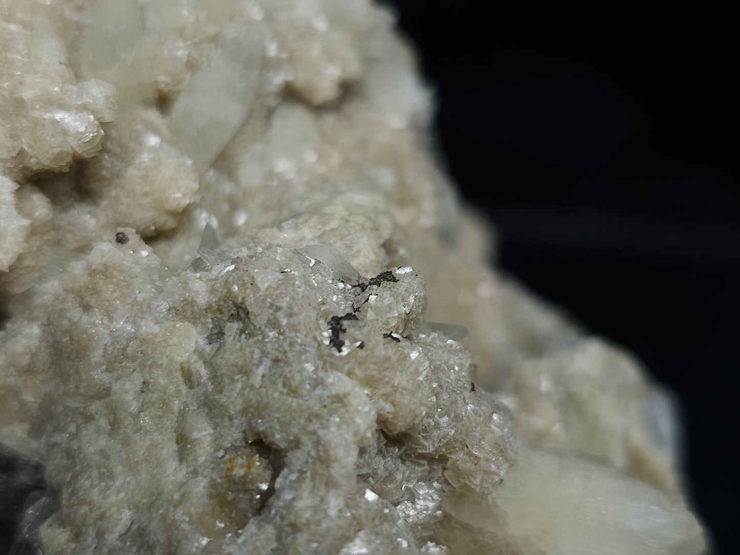 #88107  Hematite and awesome Dogtooth Spar Calcite and Calcite flowers formation on white Calcite pseudomorph after Calcite on matrix