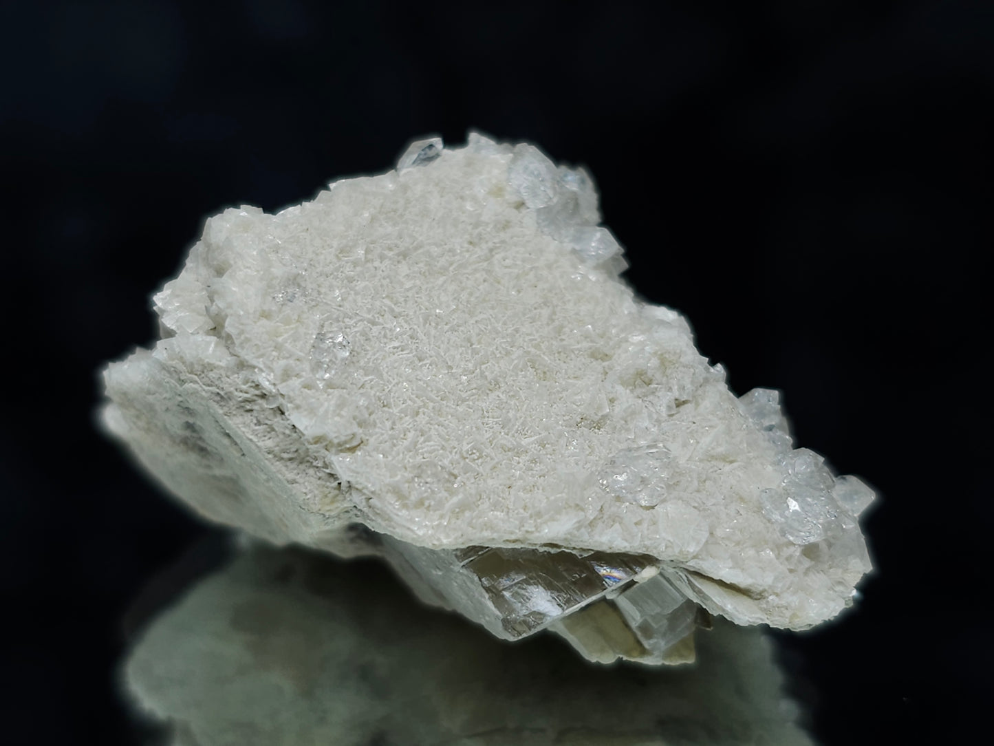 #88118 Spirit Gwindel Quartz on cream-white Calcite pseudomorph after Combinde form Calcite