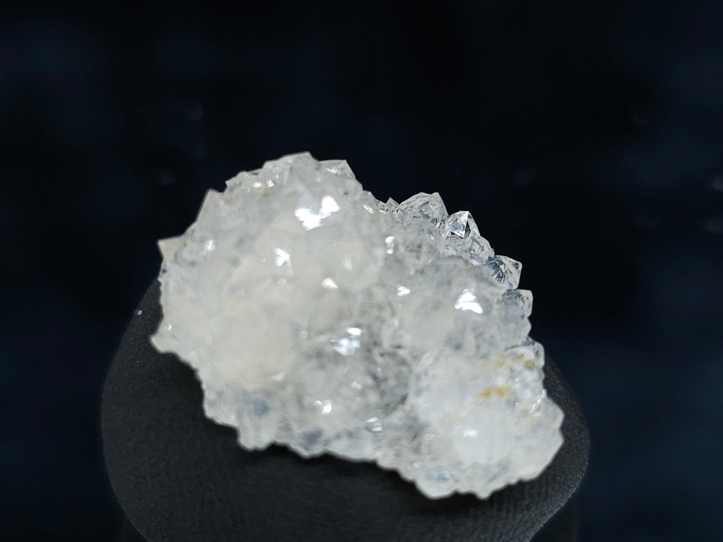 #88137 Spirit Gwindel Quartz on cream-white Calcite pseudomorph after Calcite