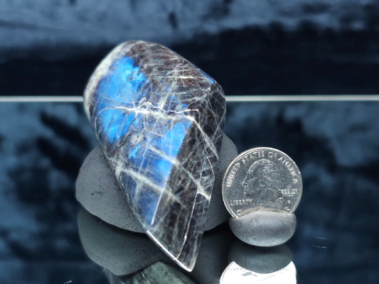 #44046 Labradorite