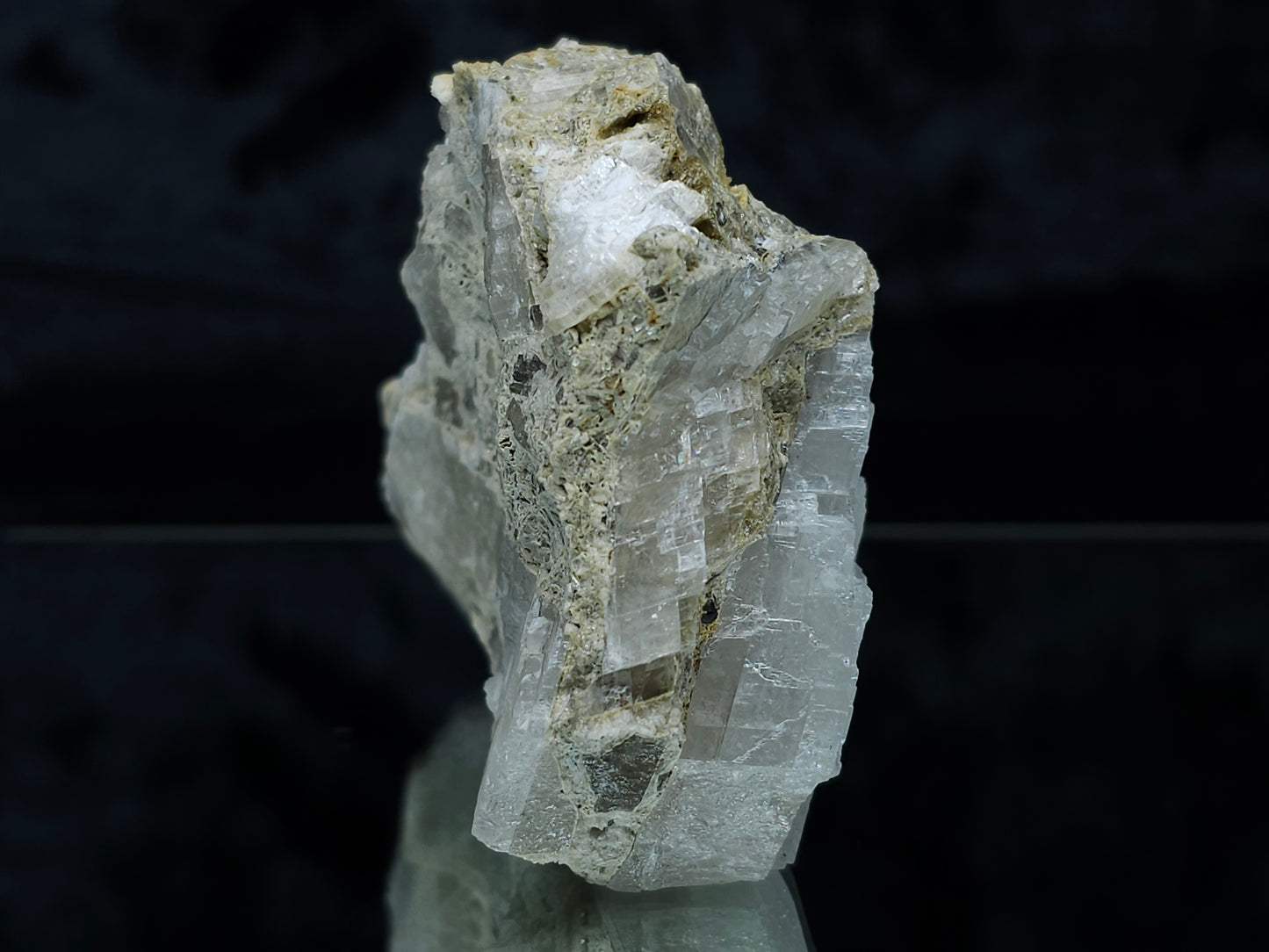 #88146 Spirit Gwindel Quartz on cream-white Calcite pseudomorph after Calcite on matrix