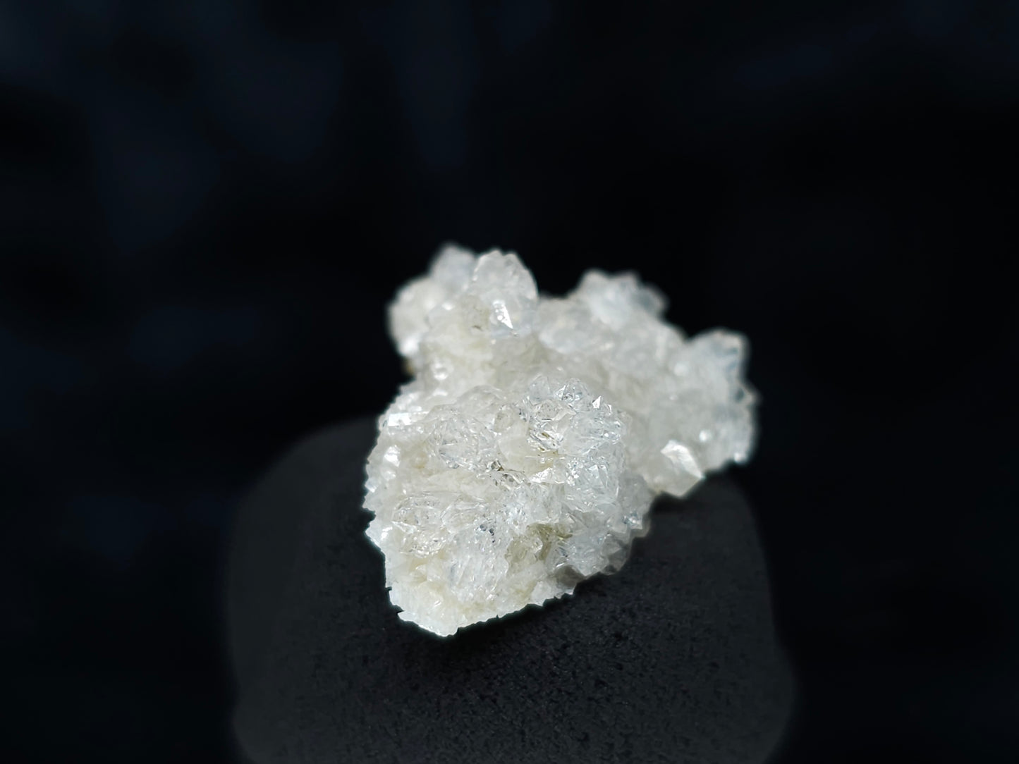 #88148 Spirit Gwindel Quartz on cream-white Calcite pseudomorph after Calcite