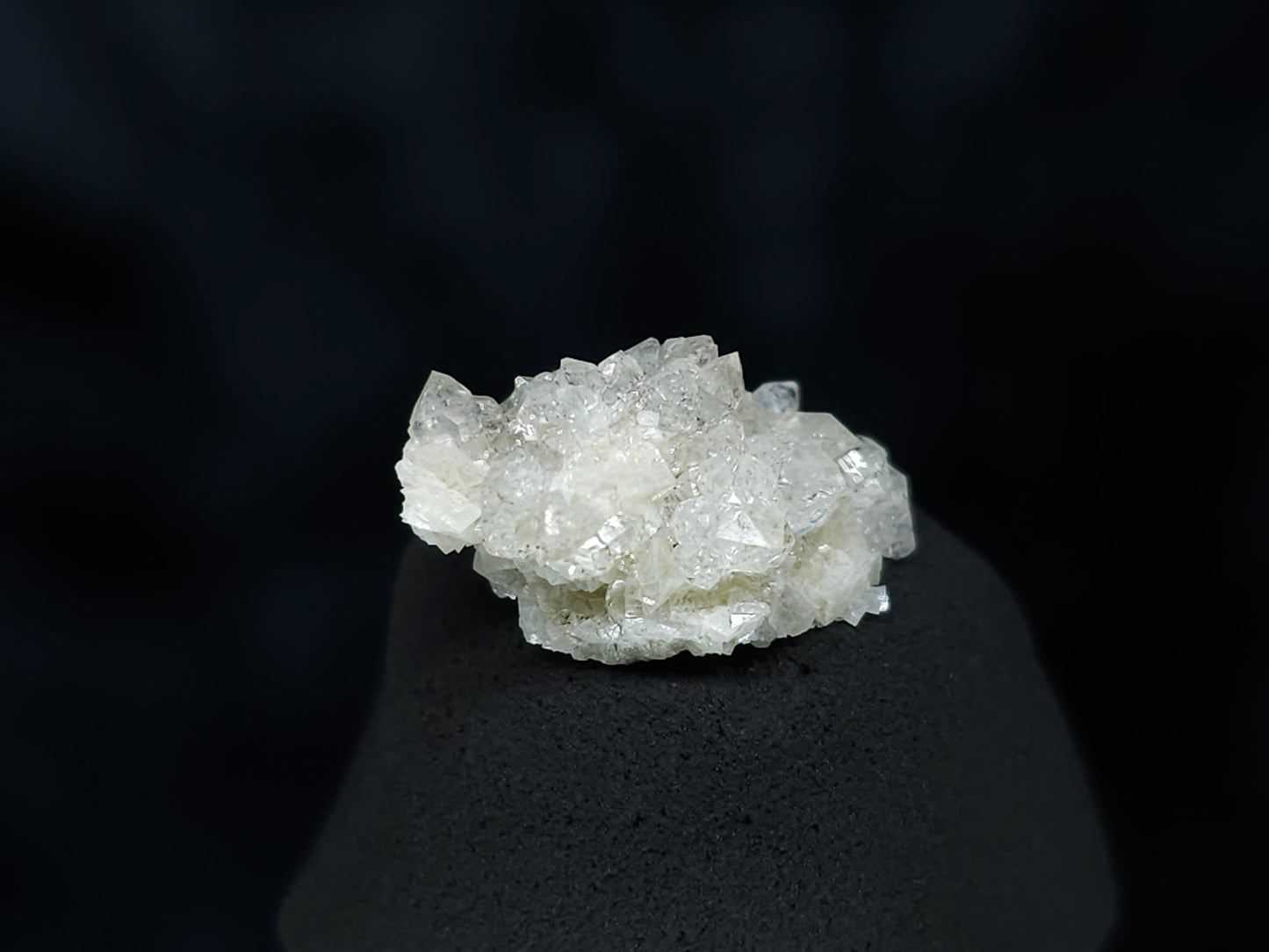 #88149 Spirit Gwindel Quartz on cream-white Calcite pseudomorph after Calcite