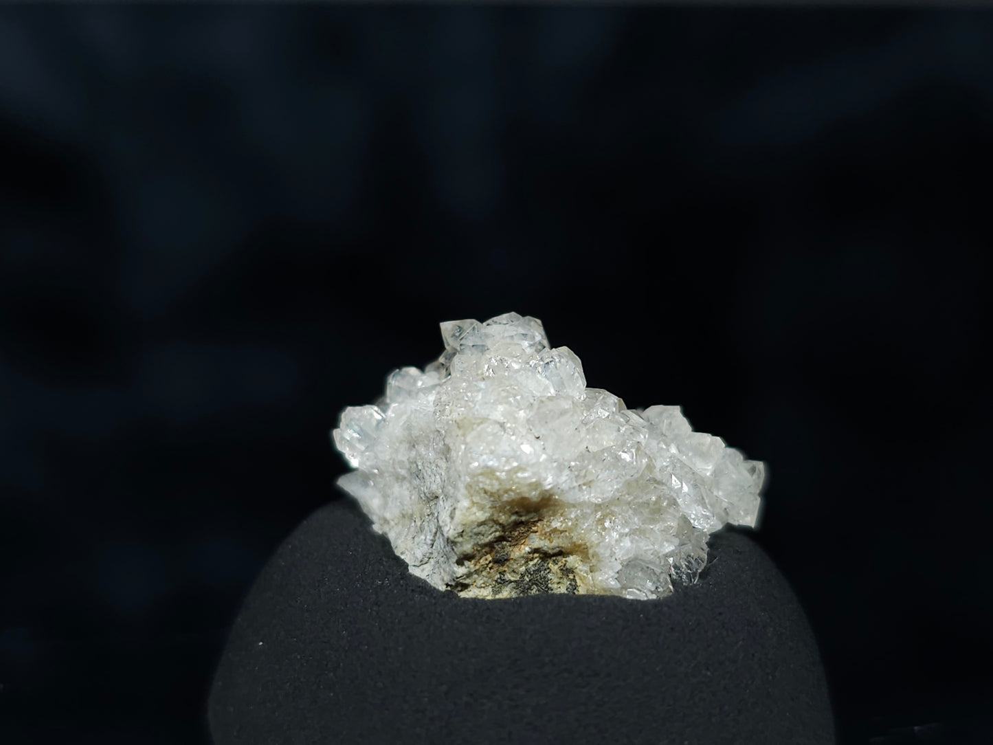 #88150 Spirit Gwindel Quartz on cream-white Calcite pseudomorph after Calcite