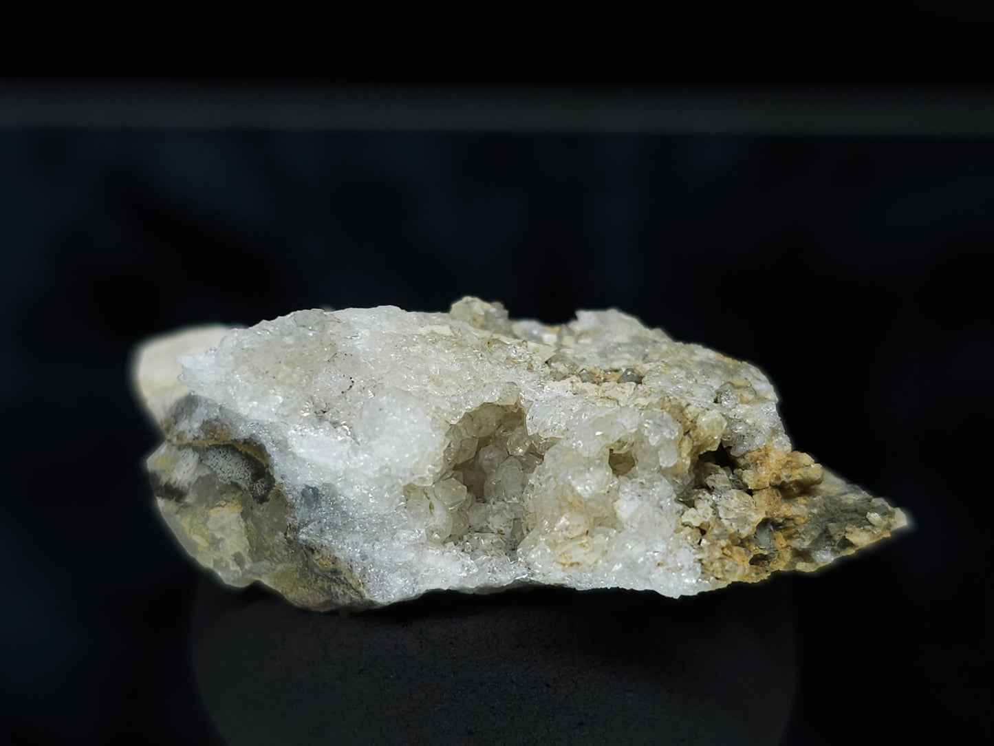 #88152 Spirit Gwindel Quartz on cream-white Calcite pseudomorph after Calcite on matrix