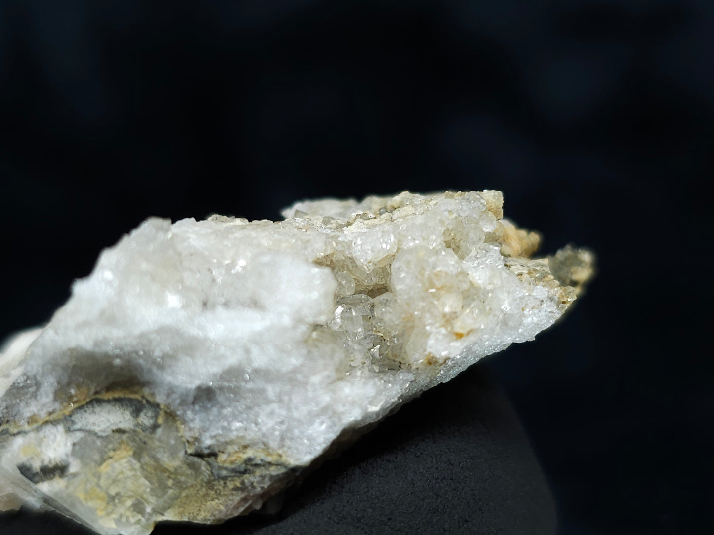 #88152 Spirit Gwindel Quartz on cream-white Calcite pseudomorph after Calcite on matrix