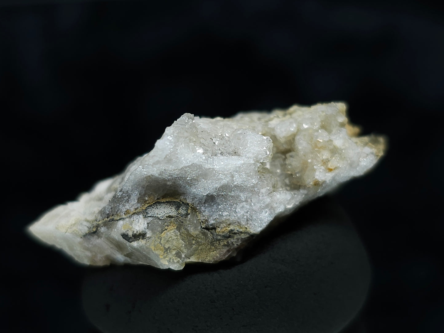 #88152 Spirit Gwindel Quartz on cream-white Calcite pseudomorph after Calcite on matrix