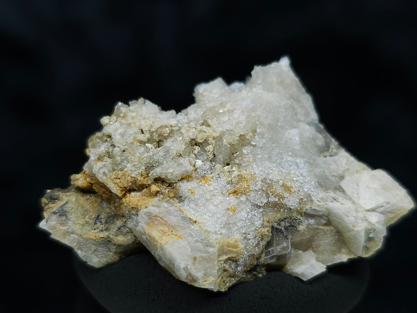 #88152 Spirit Gwindel Quartz on cream-white Calcite pseudomorph after Calcite on matrix