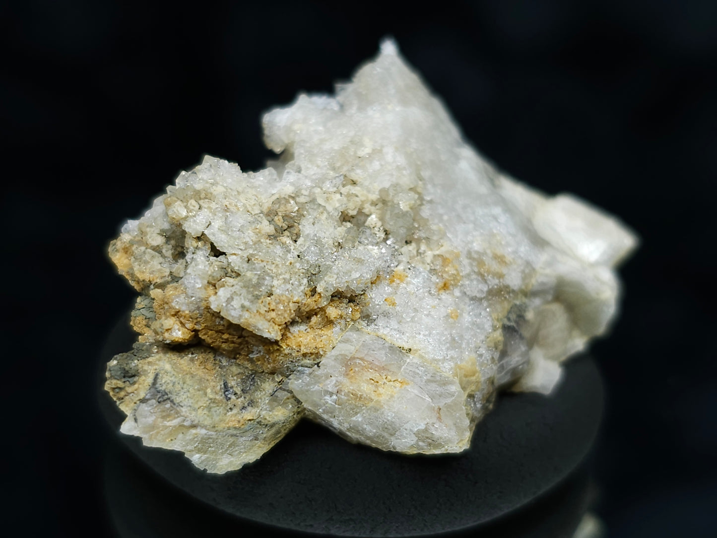 #88152 Spirit Gwindel Quartz on cream-white Calcite pseudomorph after Calcite on matrix