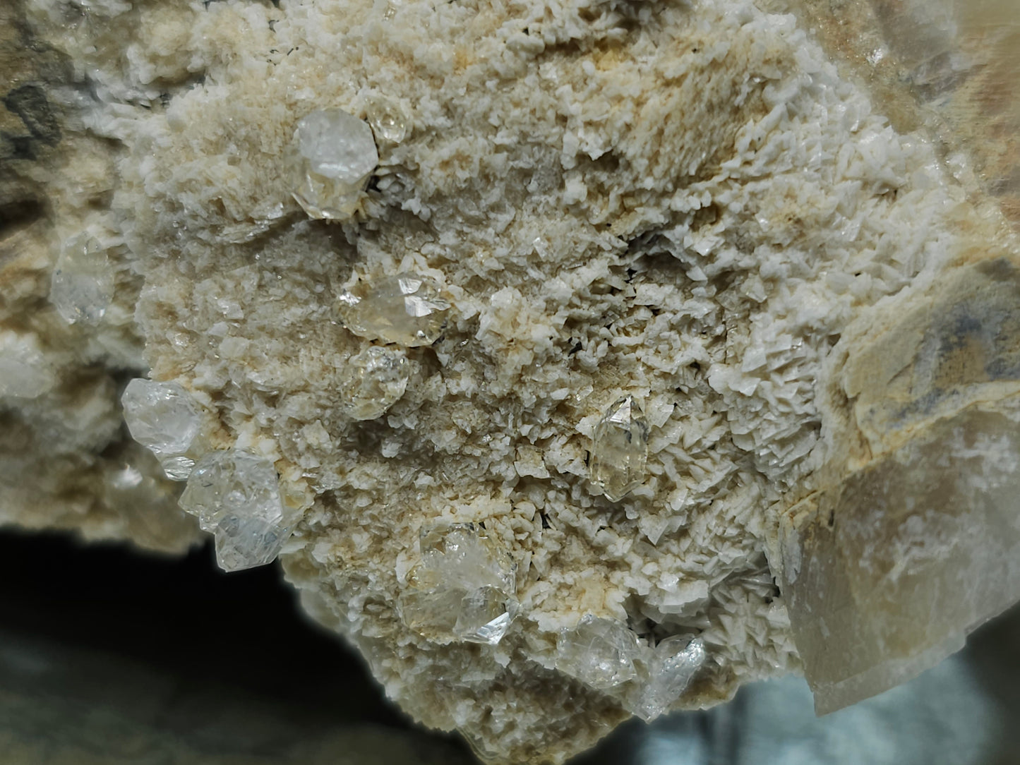 #88155 Small Herkimer Quartz on cream-white Calcite pseudomorph after Calcite on matrix