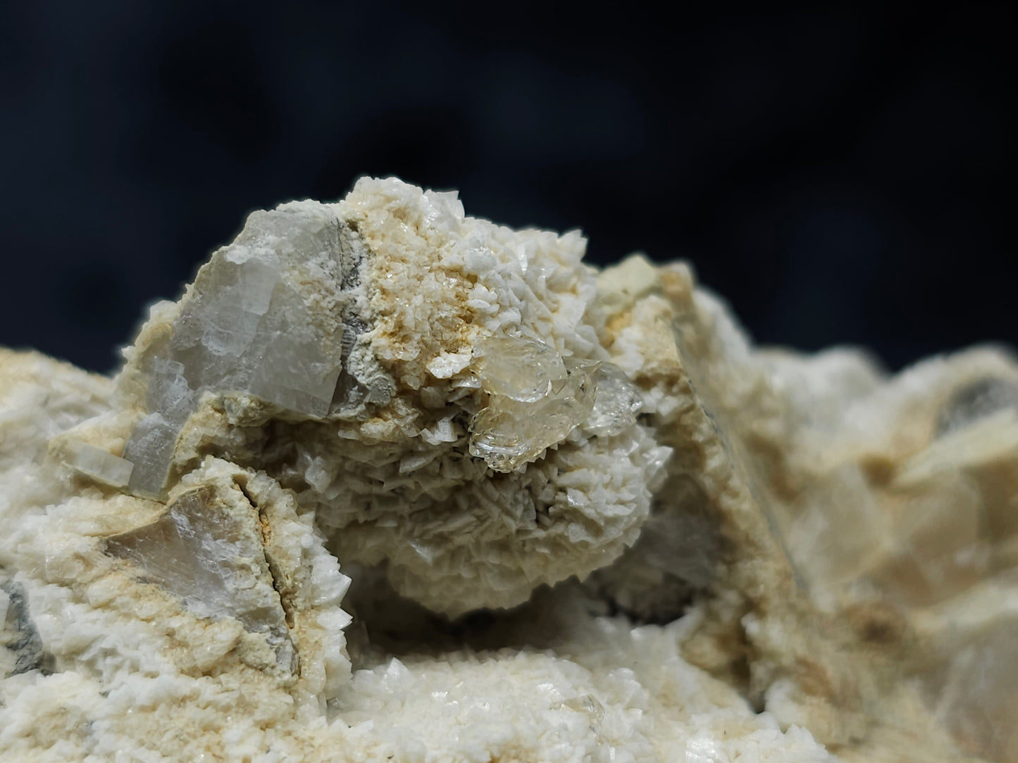 #88155 Small Herkimer Quartz on cream-white Calcite pseudomorph after Calcite on matrix