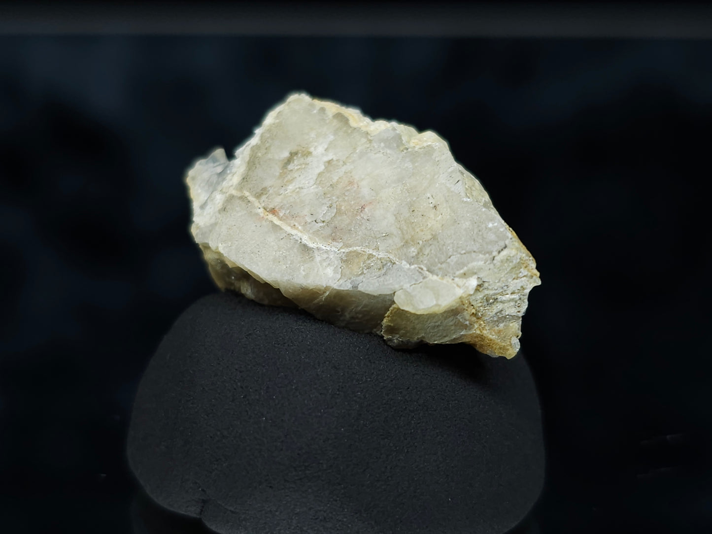 #88161 Spirit Gwindel Quartz on cream-white Calcite pseudomorph after Calcite