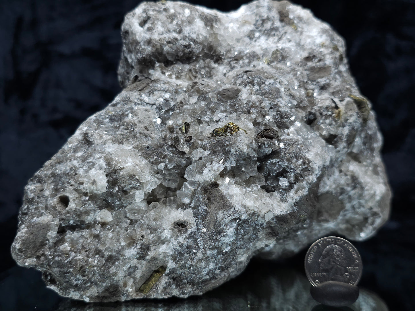 #33129 Super clear Nailhead Spar Calcite geode with Chalcopyrite ore and multiple small fossils in the matrix