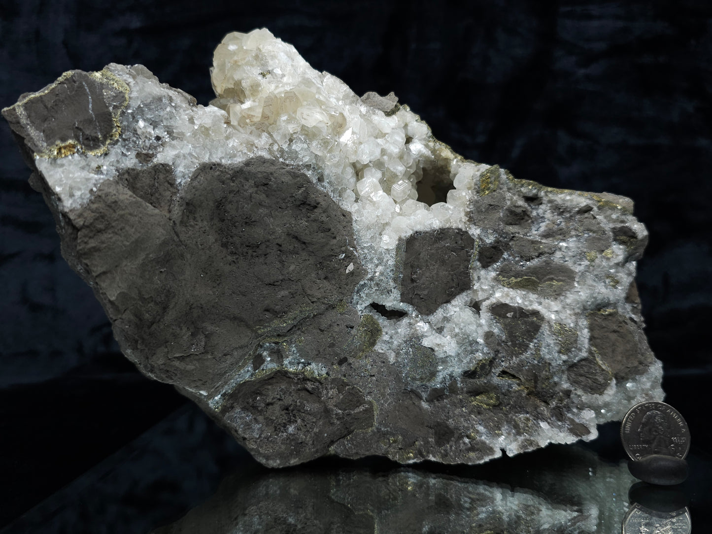 #33127 Super clear Nailhead Spar Calcite geode with Chalcopyrite ore and multiple small fossils in the matrix