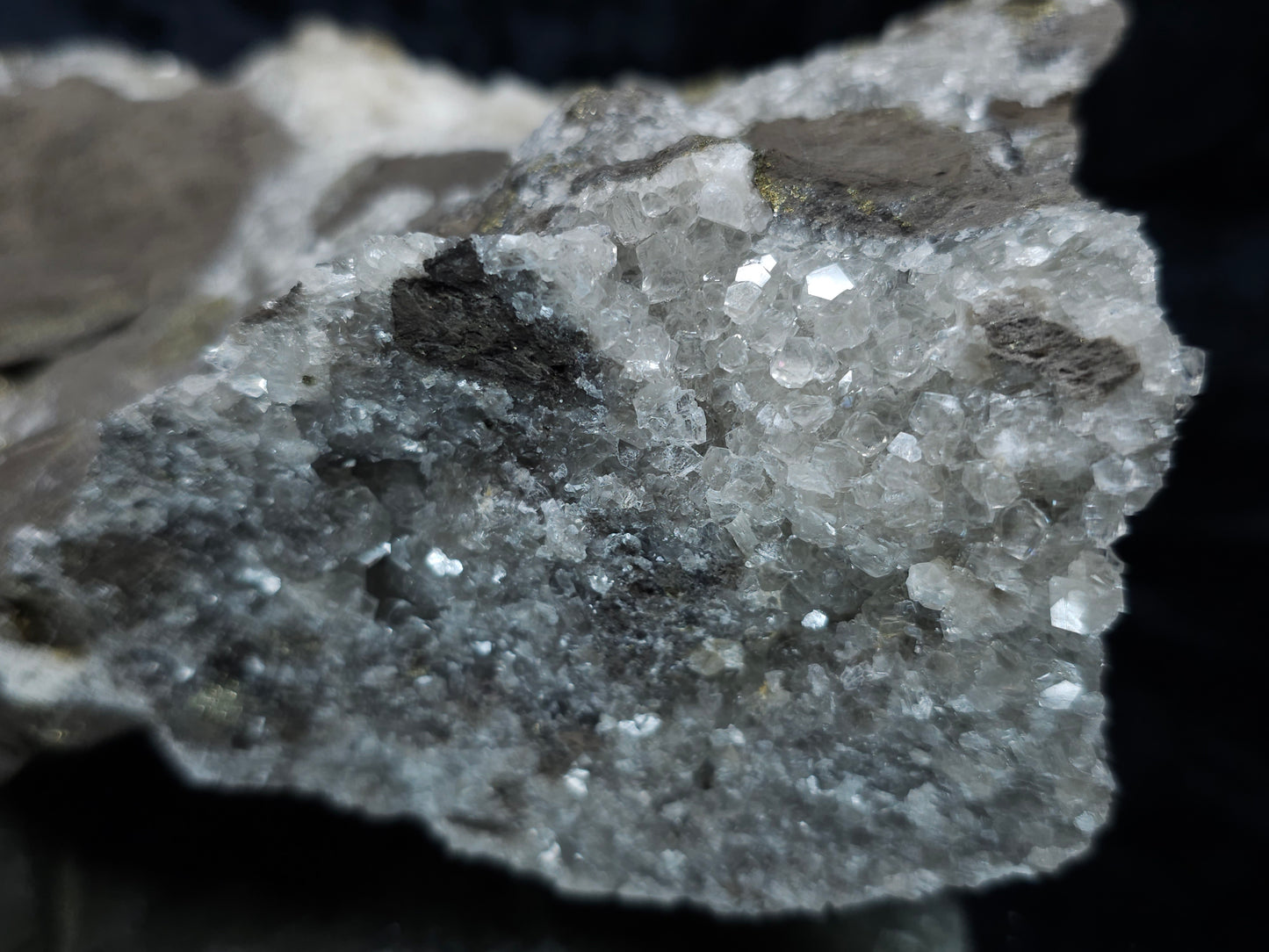 #33127 Super clear Nailhead Spar Calcite geode with Chalcopyrite ore and multiple small fossils in the matrix