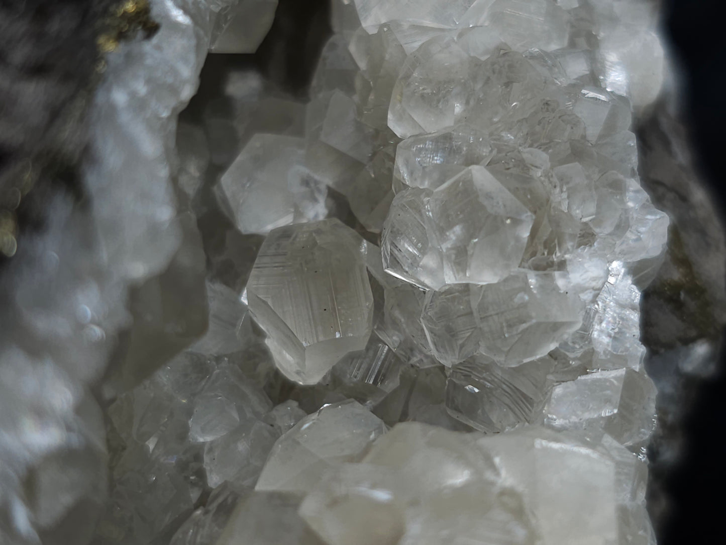 #33133 Super clear Nailhead Spar Calcite geode with Chalcopyrite ore and multiple small fossils in the matrix