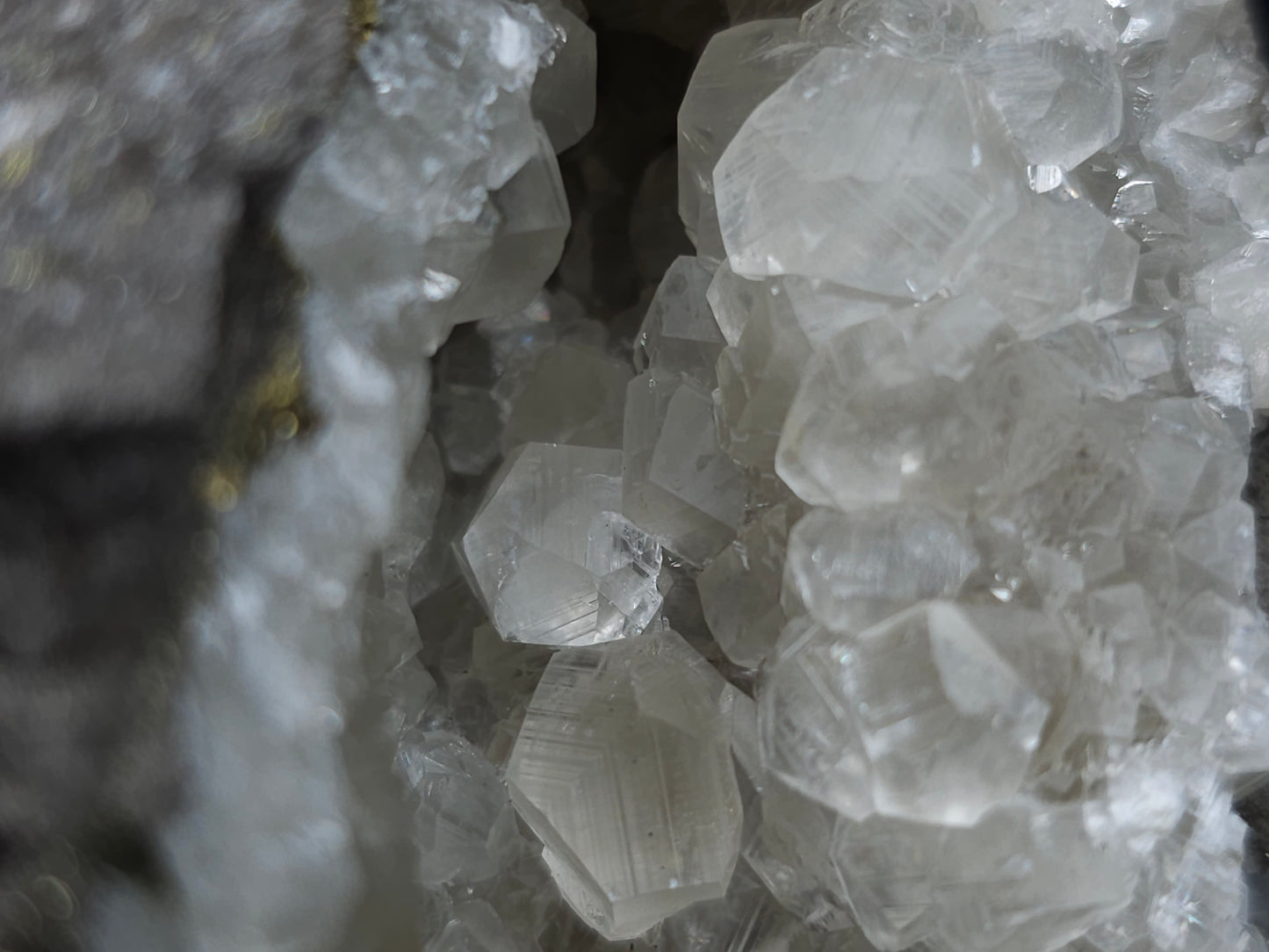#33133 Super clear Nailhead Spar Calcite geode with Chalcopyrite ore and multiple small fossils in the matrix
