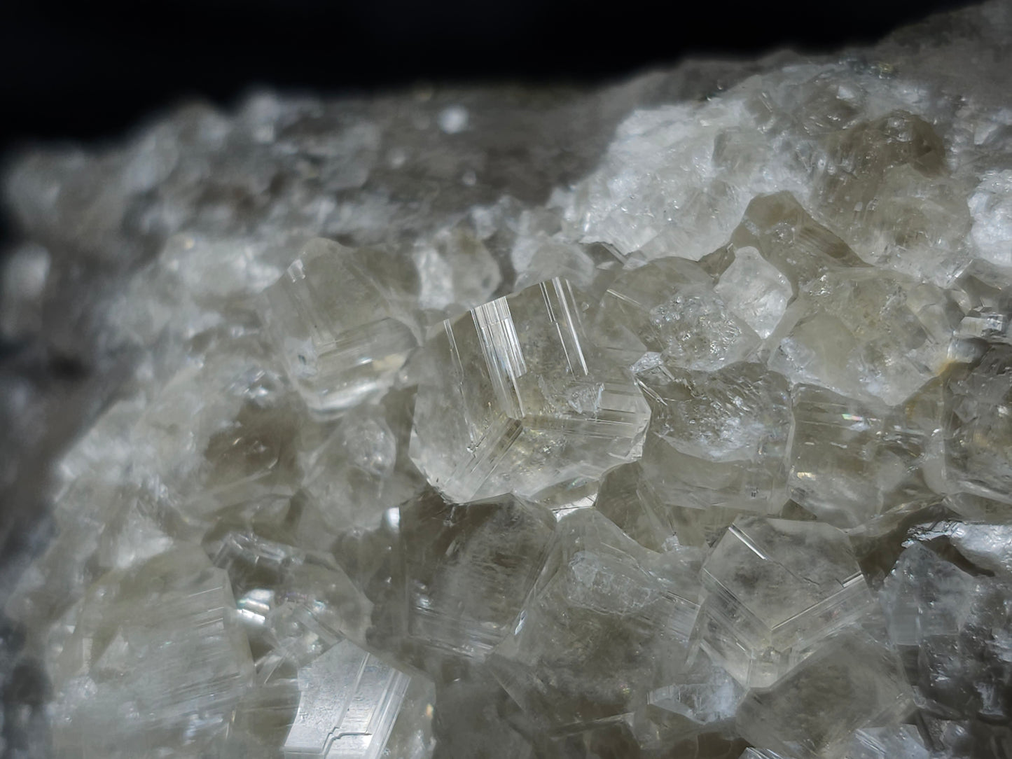 #33138 Super clear Nailhead Spar Calcite cluster with Chalcopyrite ore and multiple small fossils in the matrix