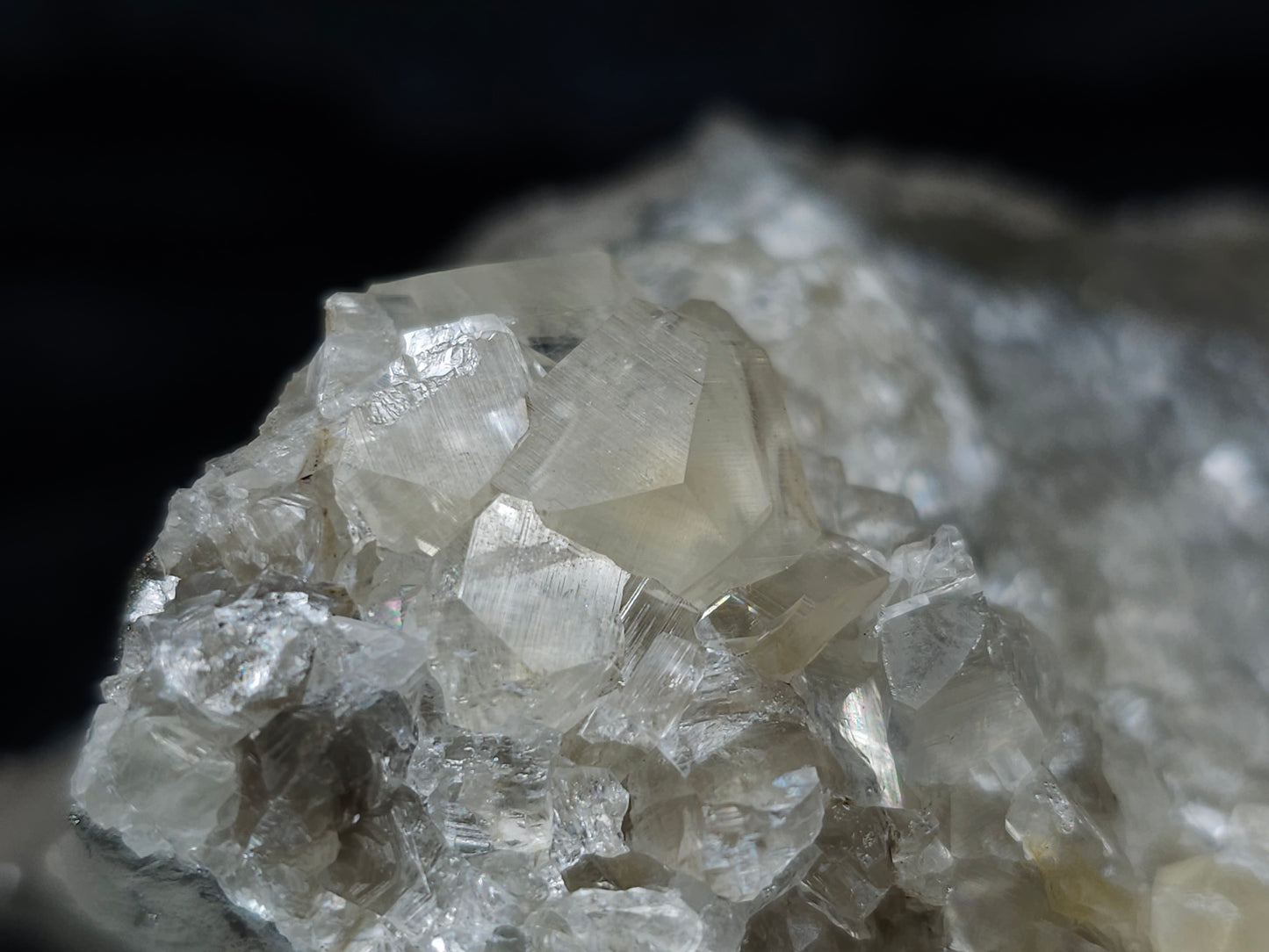 #33138 Super clear Nailhead Spar Calcite cluster with Chalcopyrite ore and multiple small fossils in the matrix