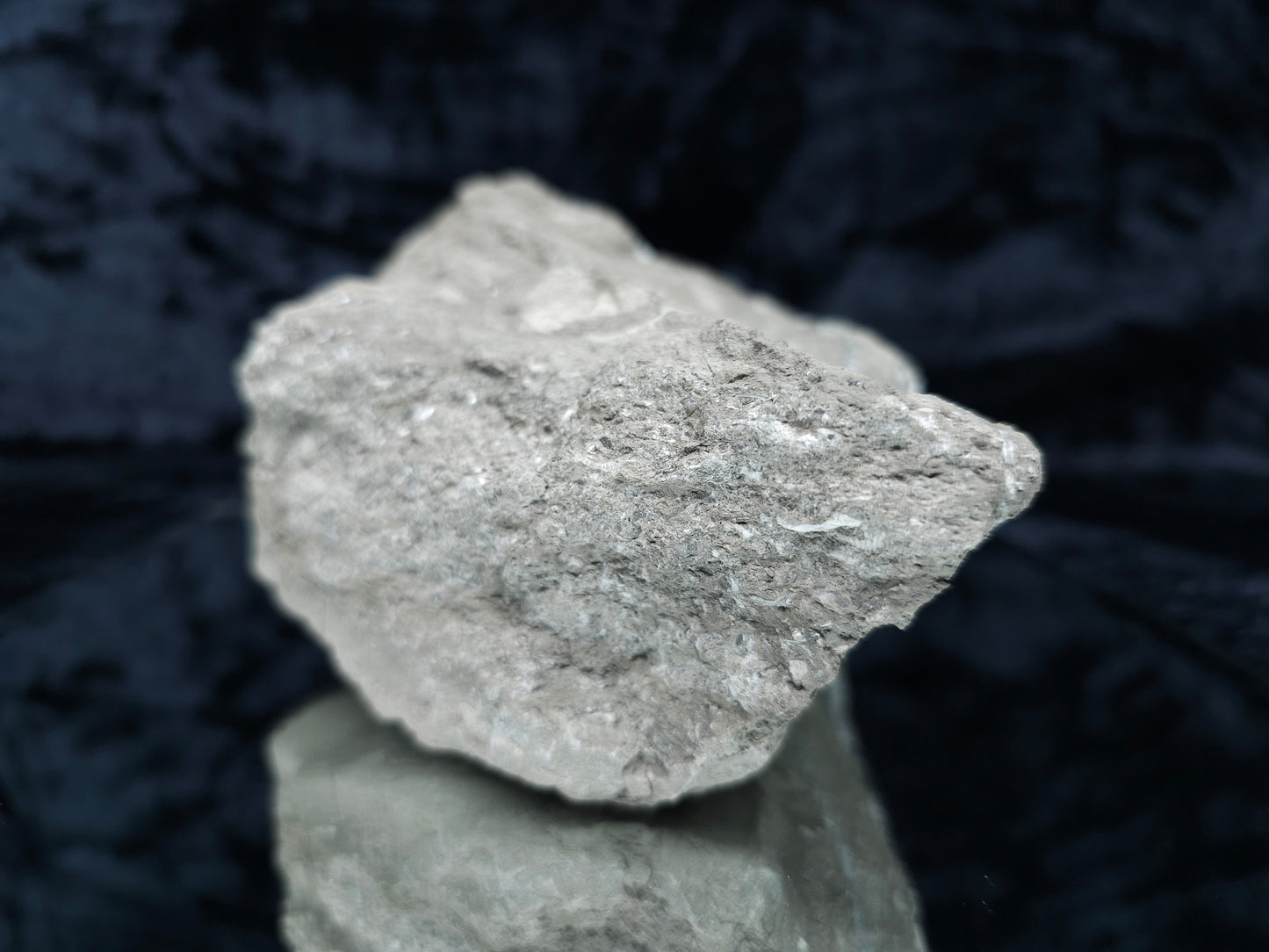 #33132 Super clear Nailhead Spar Calcite cluster with Chalcopyrite ore and multiple small fossils in the matrix