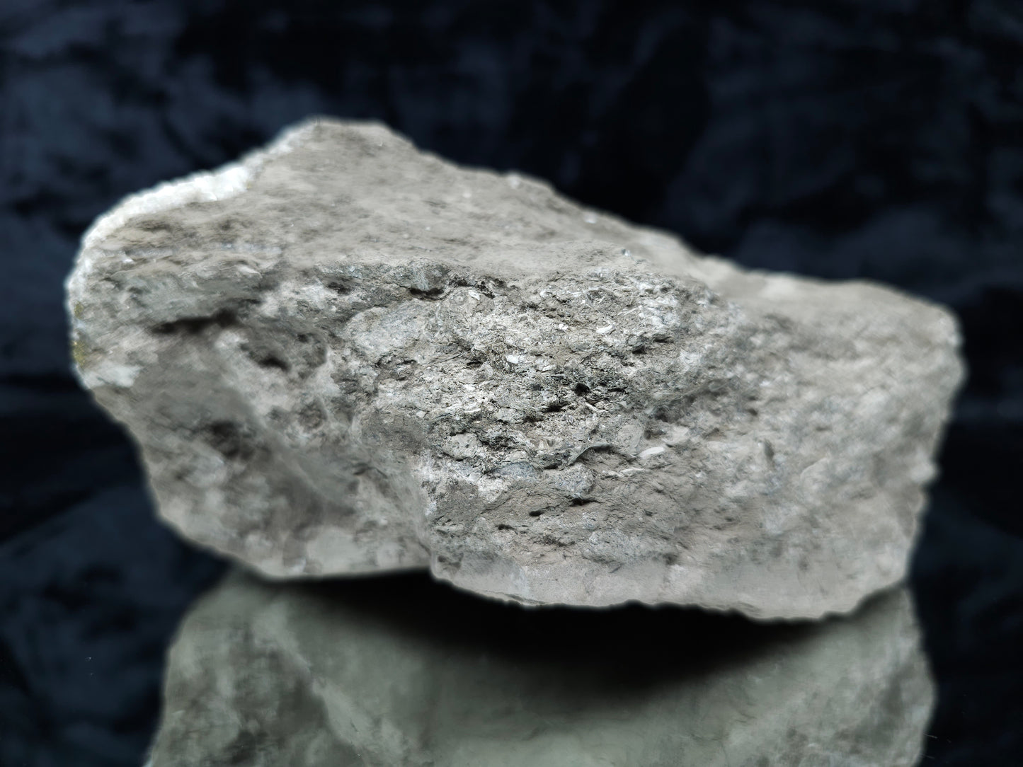 #33132 Super clear Nailhead Spar Calcite cluster with Chalcopyrite ore and multiple small fossils in the matrix