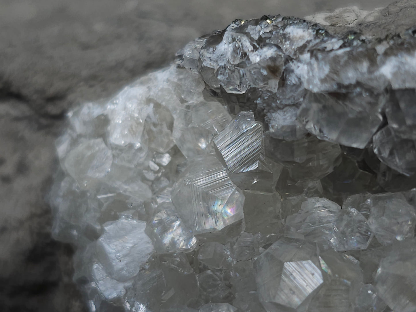 #33132 Super clear Nailhead Spar Calcite cluster with Chalcopyrite ore and multiple small fossils in the matrix