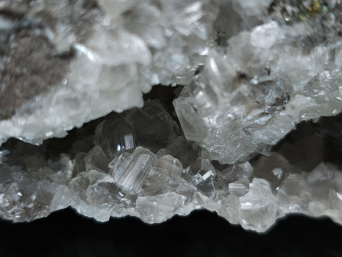 #33131 Super clear Nailhead Spar Calcite geode with Chalcopyrite ore and multiple small fossils in the matrix