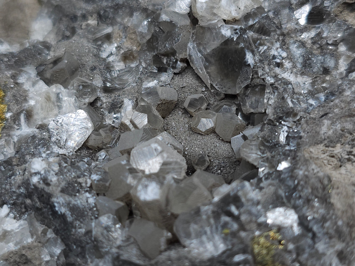 #33131 Super clear Nailhead Spar Calcite geode with Chalcopyrite ore and multiple small fossils in the matrix