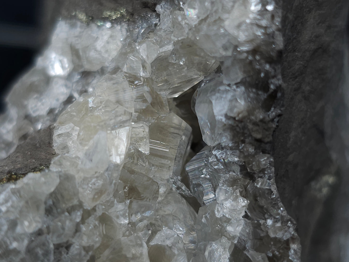#33146 Super clear Nailhead Spar Calcite geode with Chalcopyrite ore and multiple small fossils in the matrix