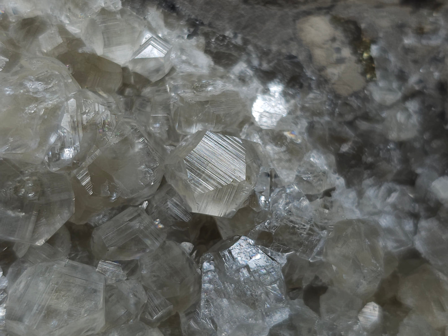 #33143 Super clear Nailhead Spar Calcite cluster with Chalcopyrite ore and multiple small fossils in the matrix