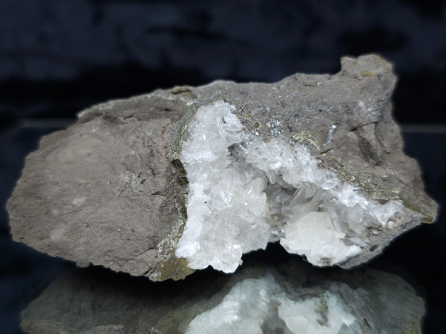 #33140 Super clear Nailhead Spar Calcite cluster with Chalcopyrite ore and multiple small fossils in the matrix