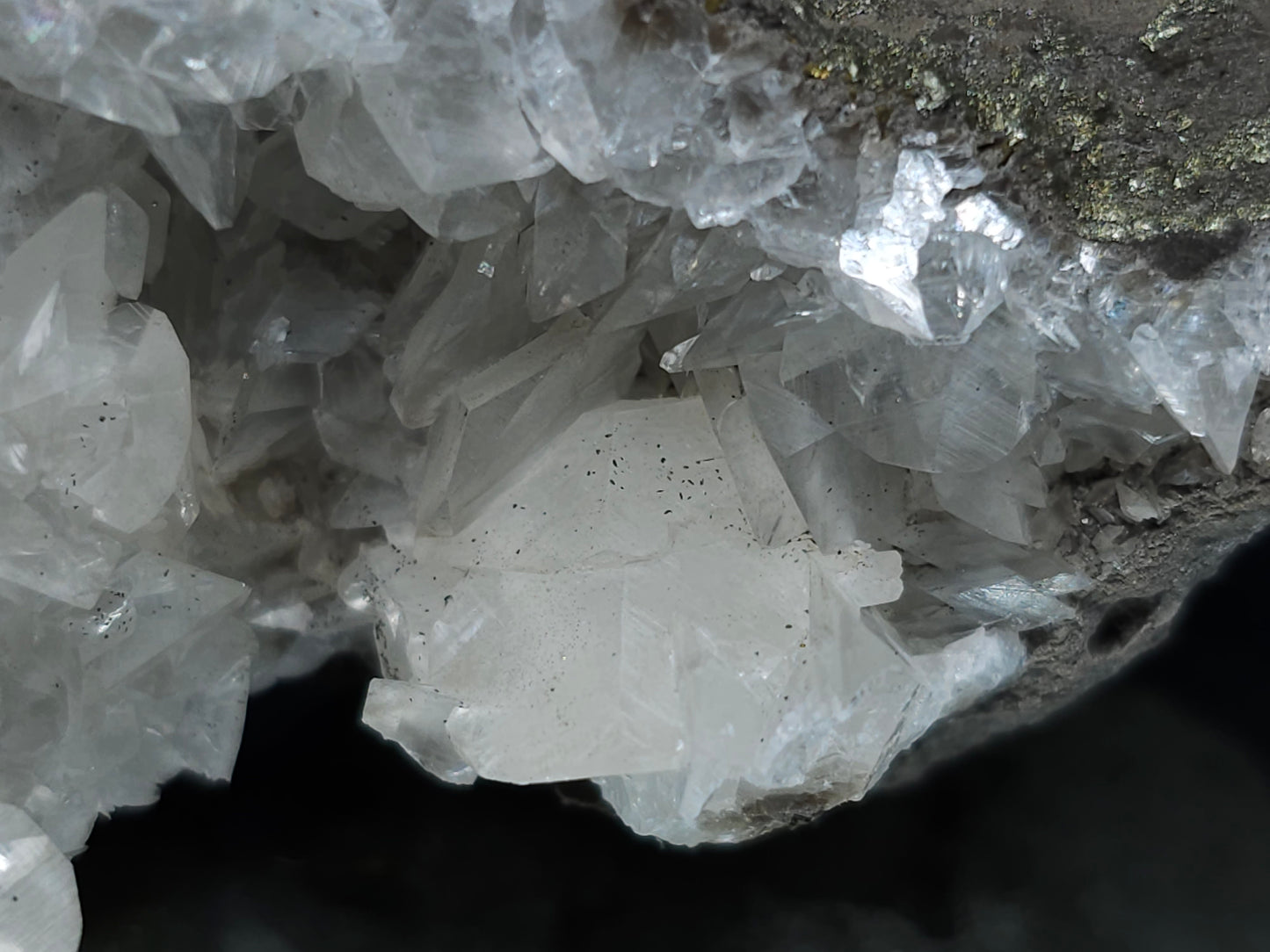 #33140 Super clear Nailhead Spar Calcite cluster with Chalcopyrite ore and multiple small fossils in the matrix
