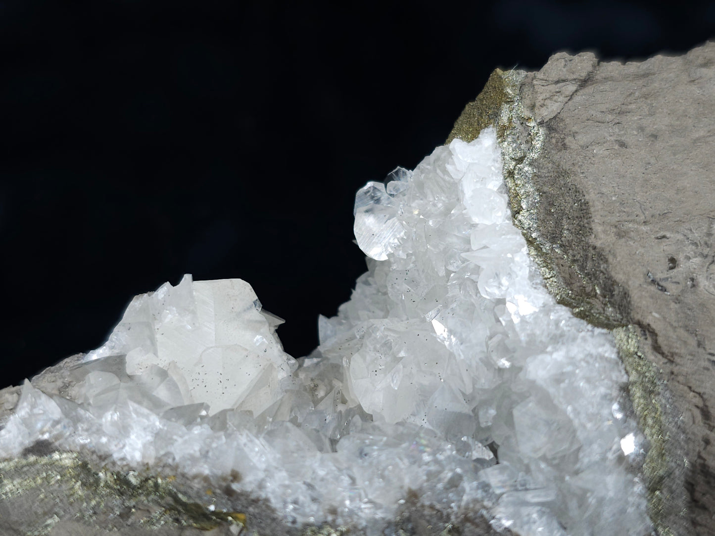 #33140 Super clear Nailhead Spar Calcite cluster with Chalcopyrite ore and multiple small fossils in the matrix