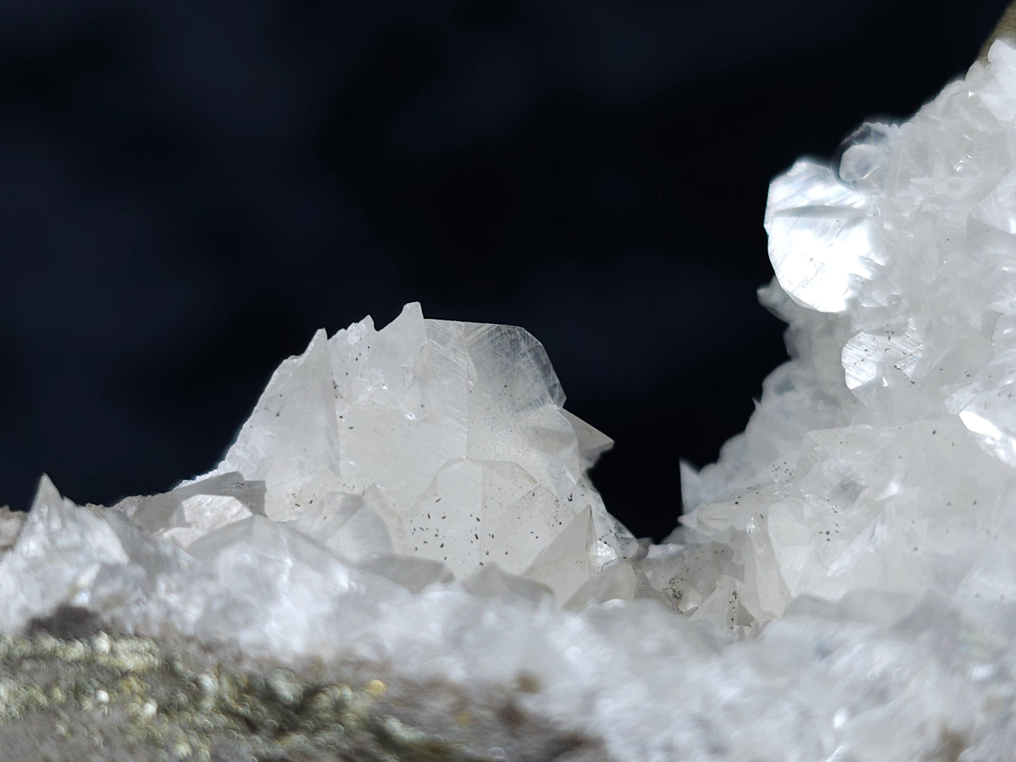 #33140 Super clear Nailhead Spar Calcite cluster with Chalcopyrite ore and multiple small fossils in the matrix
